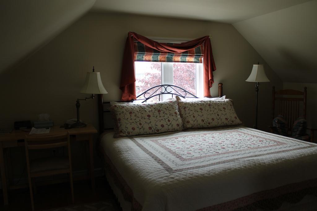 Mackenzie House B&B By Elevate Rooms Port Hawkesbury Oda fotoğraf