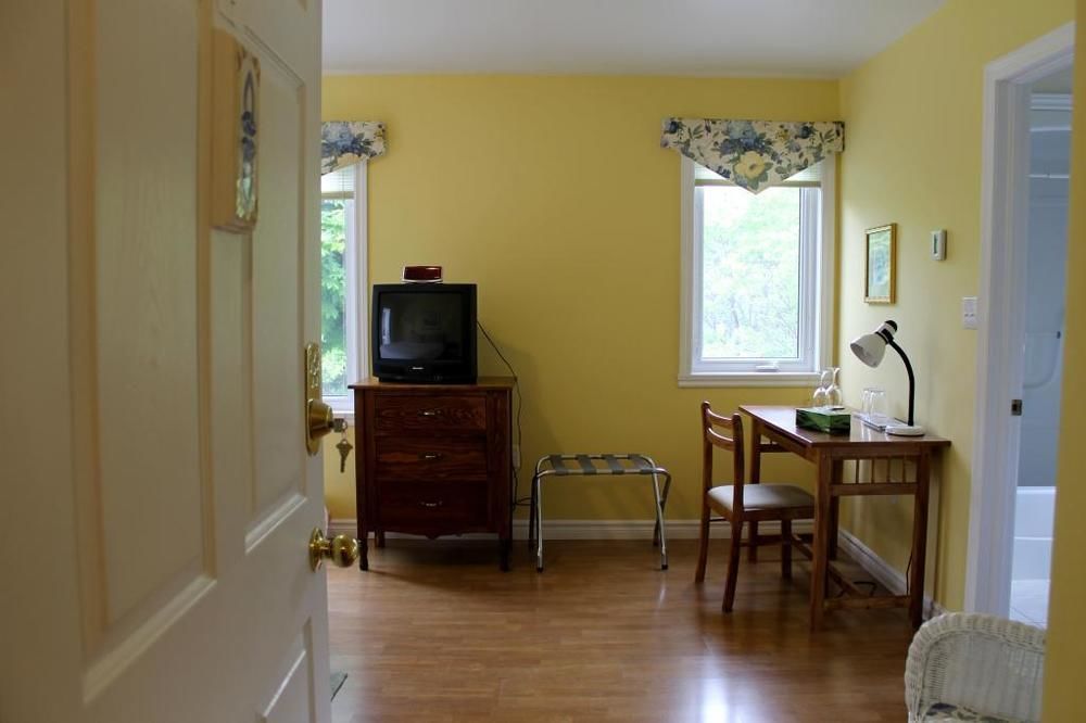 Mackenzie House B&B By Elevate Rooms Port Hawkesbury Dış mekan fotoğraf