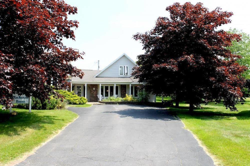 Mackenzie House B&B By Elevate Rooms Port Hawkesbury Dış mekan fotoğraf