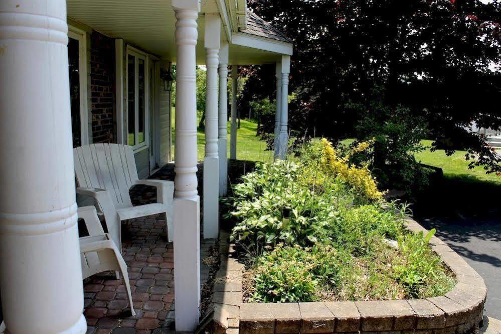 Mackenzie House B&B By Elevate Rooms Port Hawkesbury Dış mekan fotoğraf