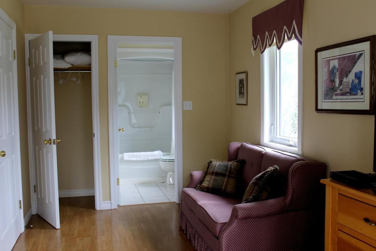 Mackenzie House B&B By Elevate Rooms Port Hawkesbury Dış mekan fotoğraf