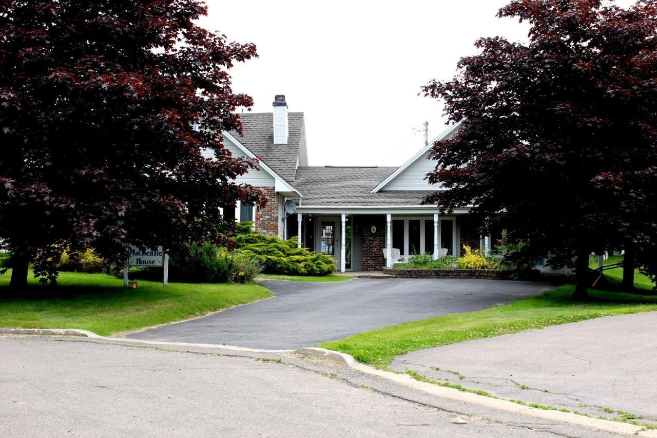 Mackenzie House B&B By Elevate Rooms Port Hawkesbury Dış mekan fotoğraf